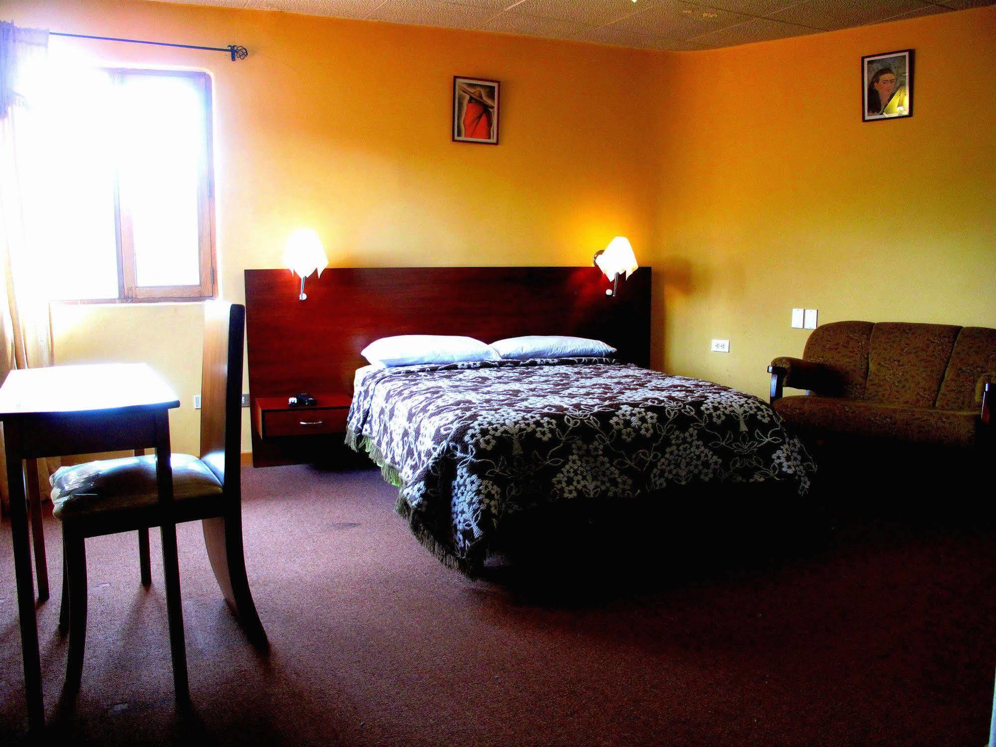 Aqua Hostal Mabel Cuenca Luaran gambar